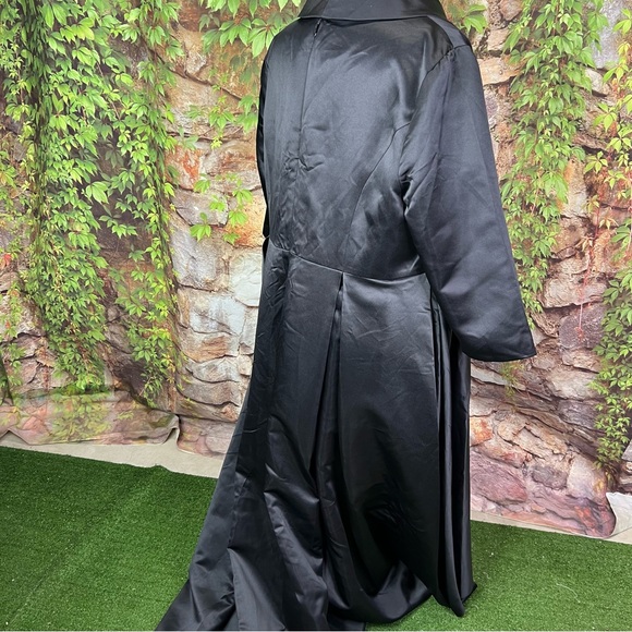 NWT JJ'S HOUSE Black Satin A-Line V-Neck Mother of Bride Gown, 26W - Picture 8 of 14